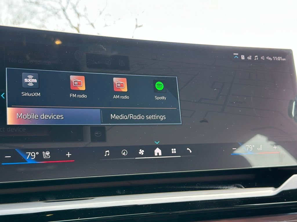 New 2026 Oxide Grey Metallic BMW 530i xDrive image 34