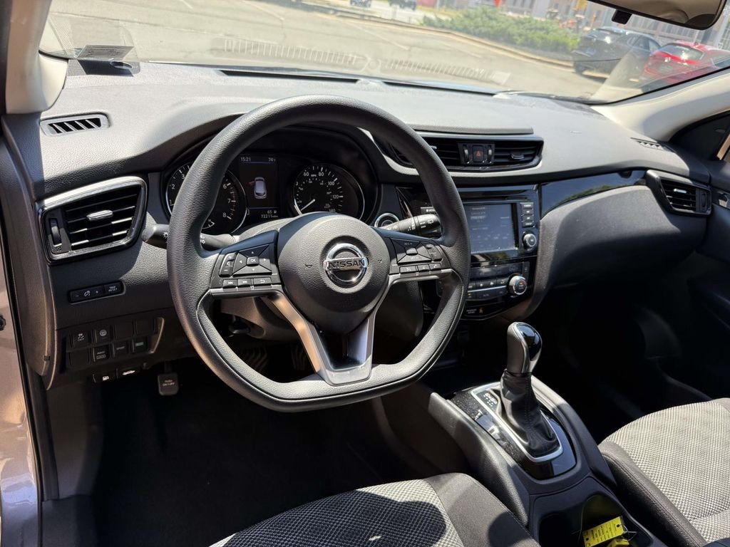 Used 2020 Gray Nissan SV image 2