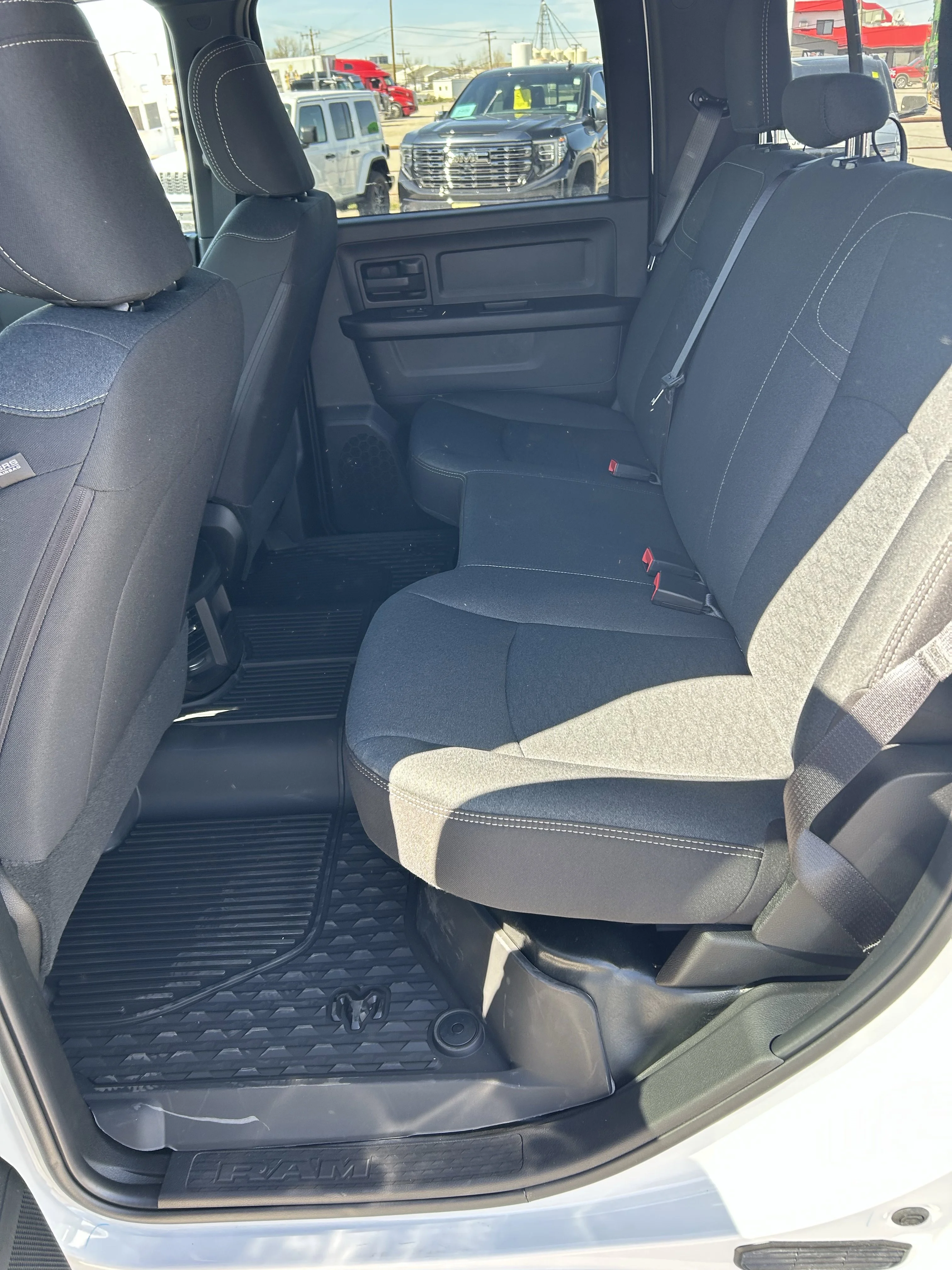 2026 RAM 3500 Tradesman - Photo 7
