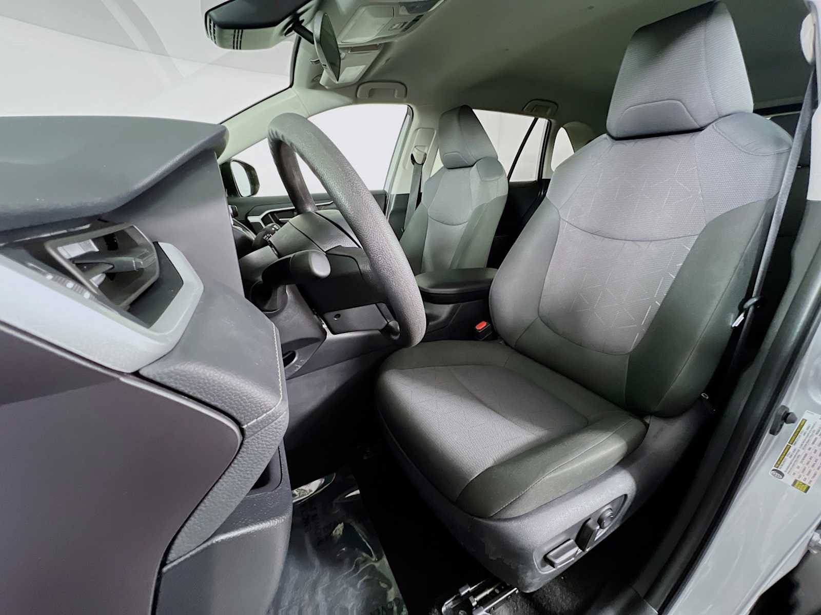Used 2025 Silver Sky Metallic Toyota XLE image 20
