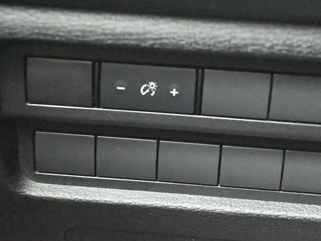 Used 2022 Black Mitsubishi ES image 26