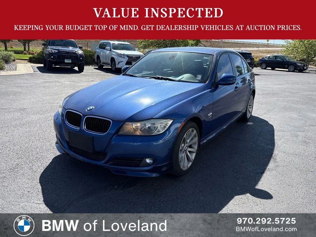 2011 BMW 3 Series 328i xDrive Sedan's photo