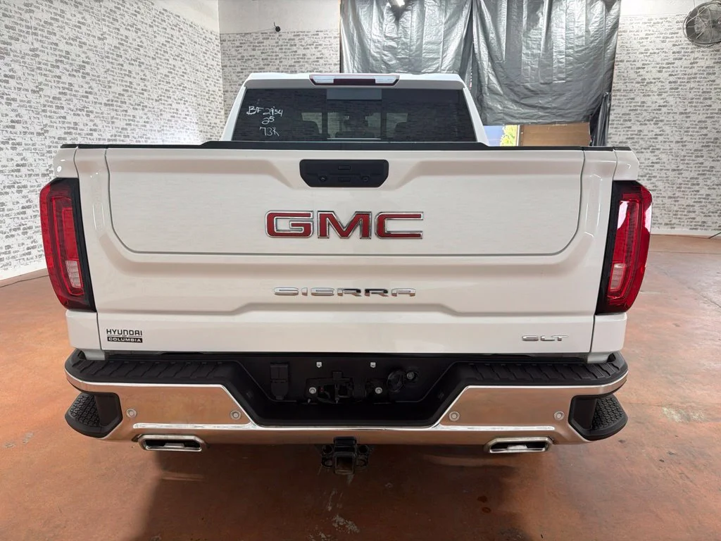 Used 2025 White Frost Tricoat GMC SLT image 6