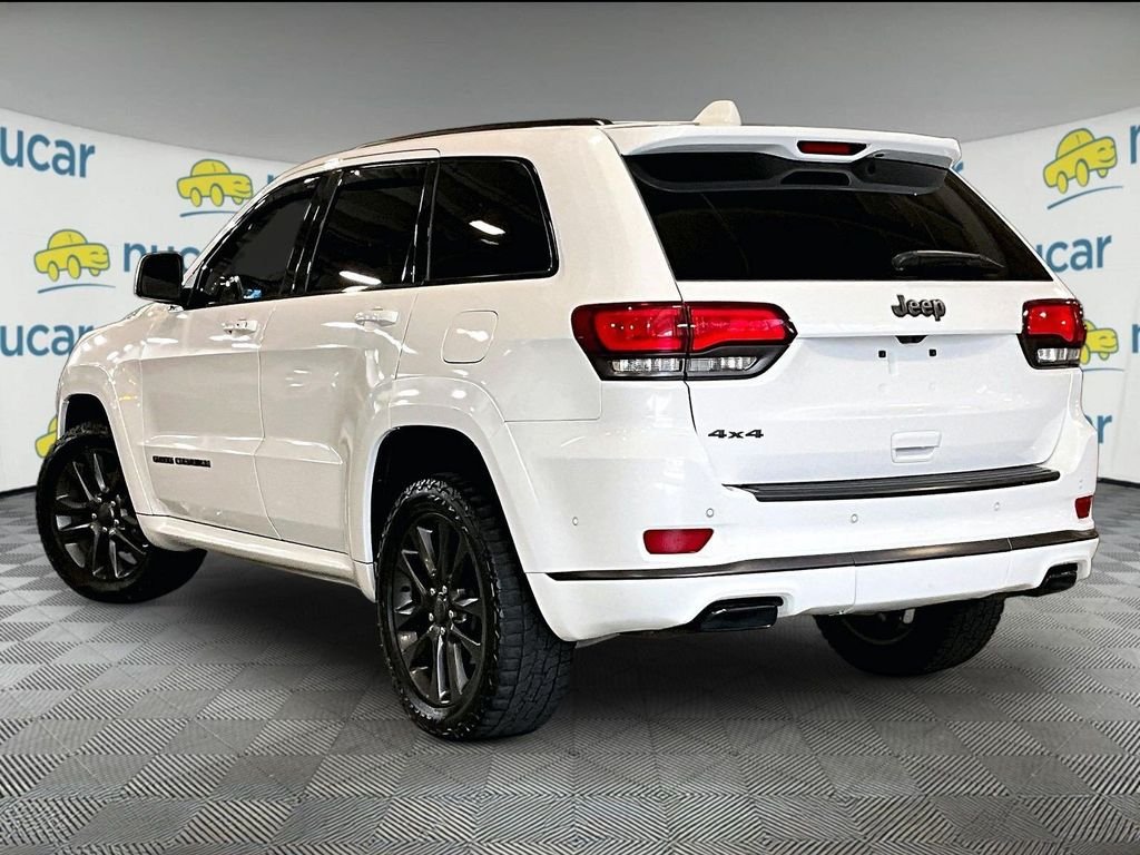 Used 2018 White Jeep Overland image 4