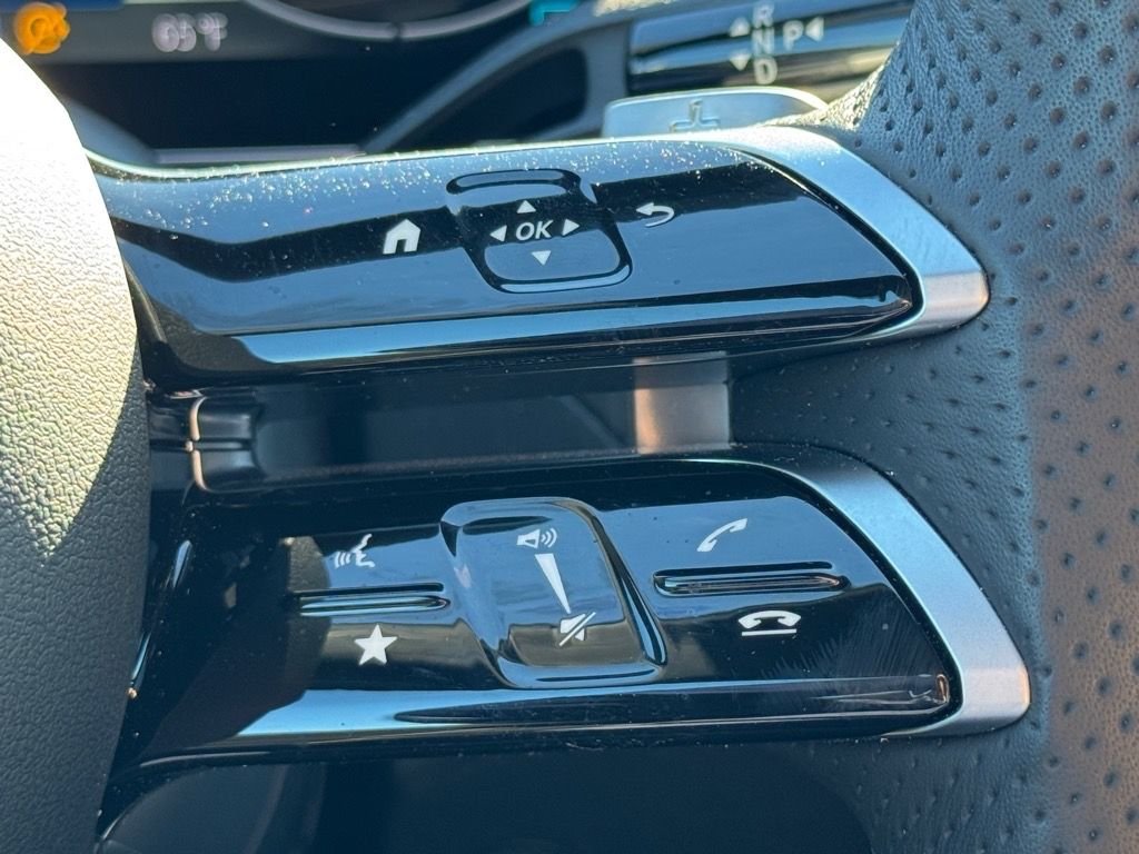 2025 Mercedes-Benz C-Class Sedan C 300 - Photo 18