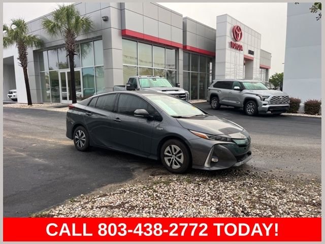 2017 Toyota Prius Prime Advanced's photo