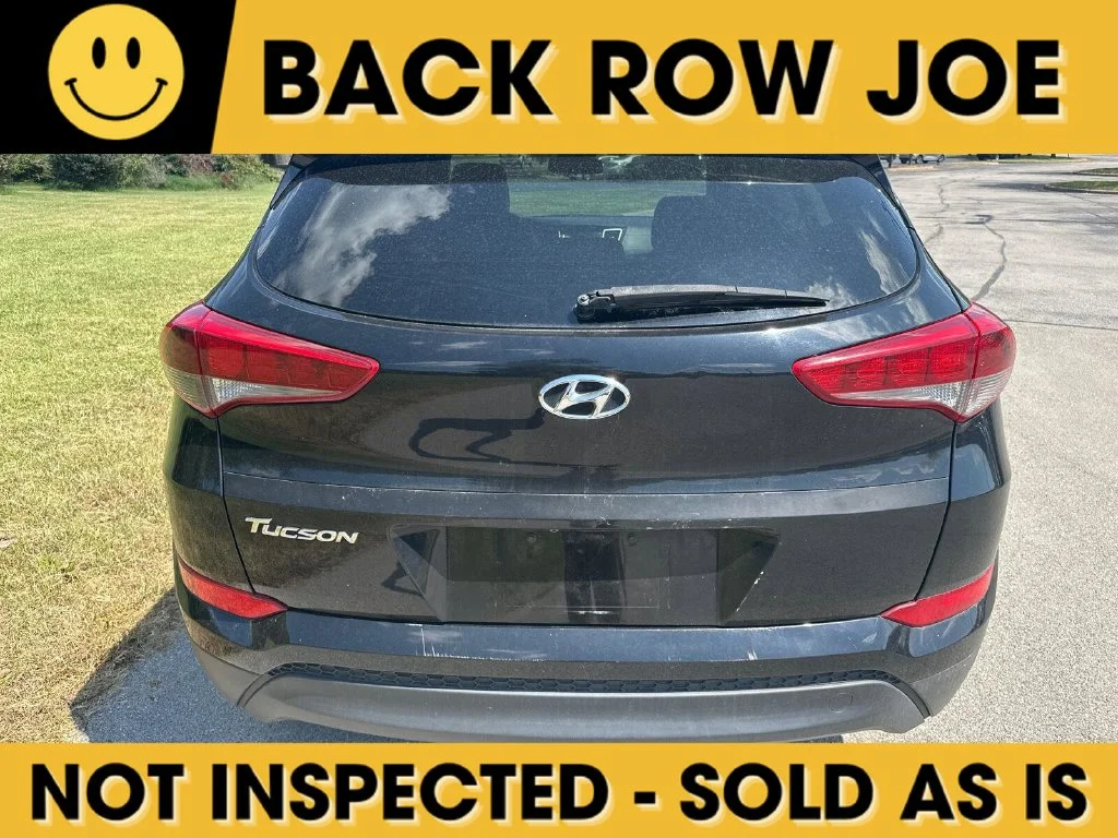 Used 2016 Black Noir Pearl Hyundai SE image 10