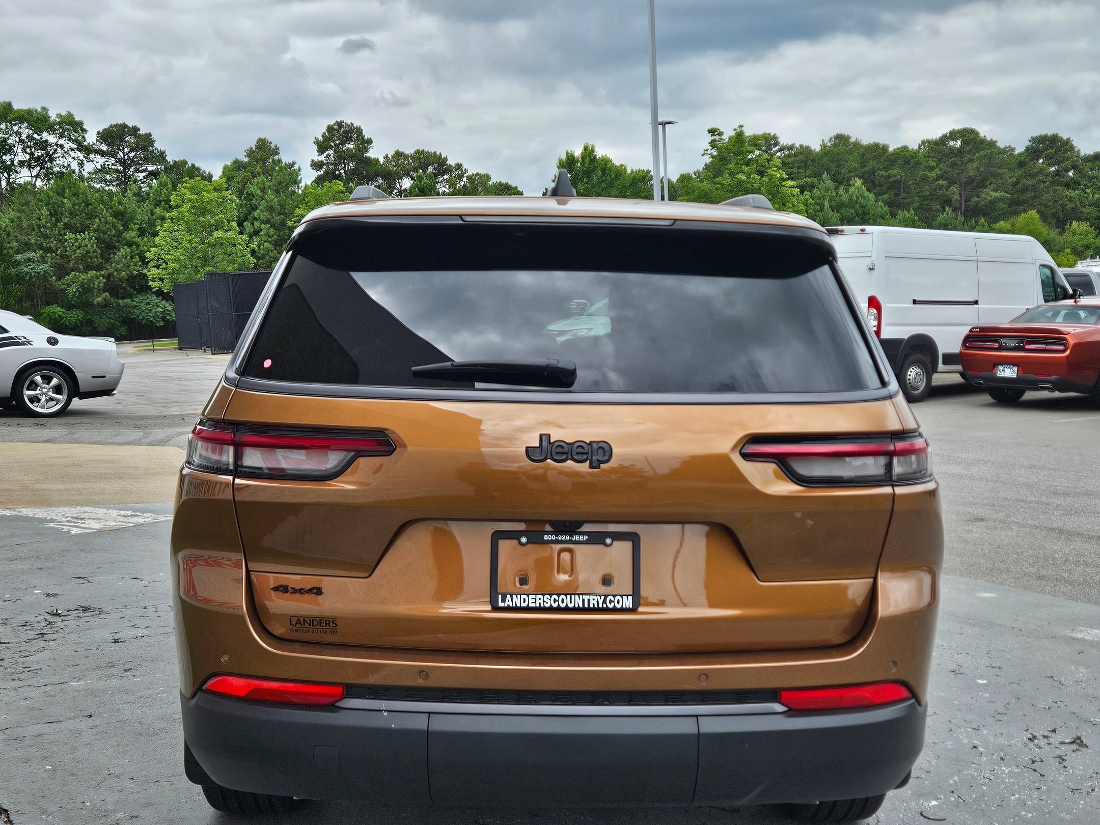 New 2026 Copper Shino Metallic Clear-Coat Exterior Paint Jeep Limited image 6