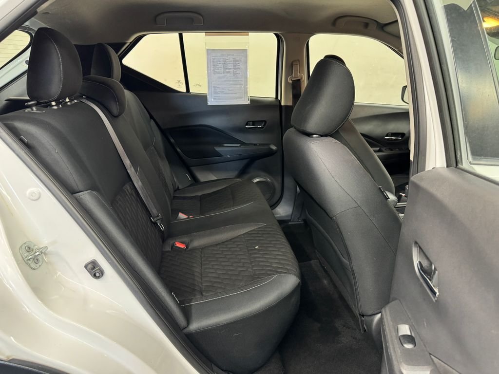 Used 2021 White Nissan SV image 27