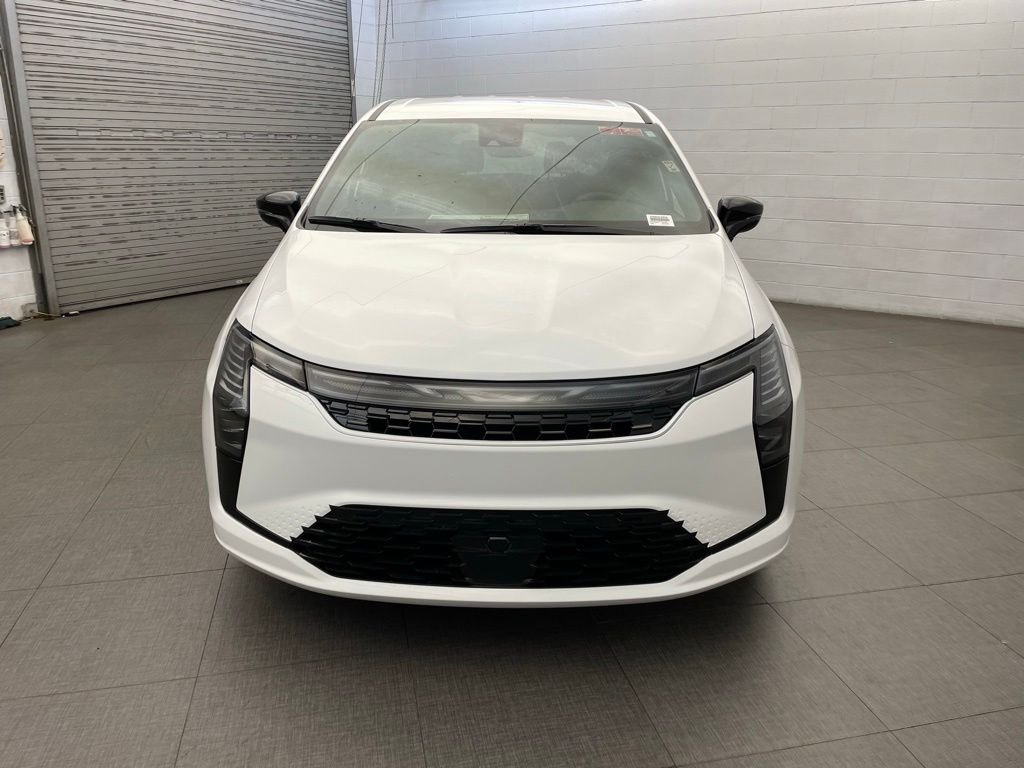 New 2027 Bright White Clear-Coat Exterior Paint Chrysler Select image 6