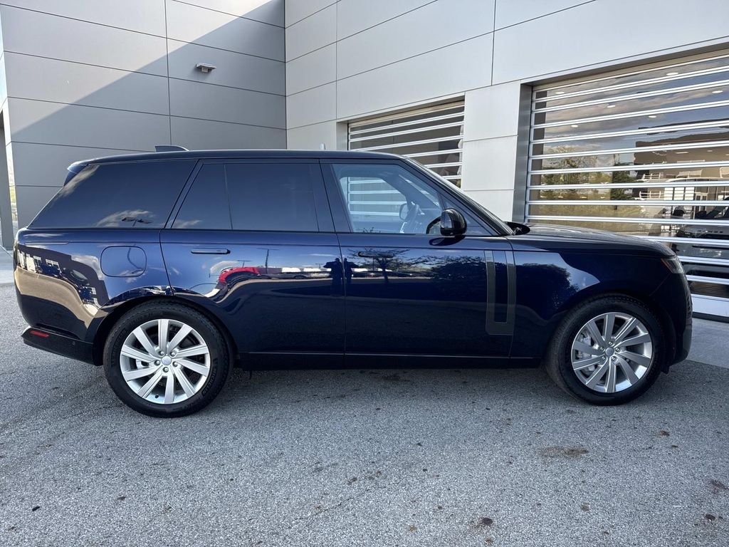 2023 Land Rover Range Rover SE - Photo 9