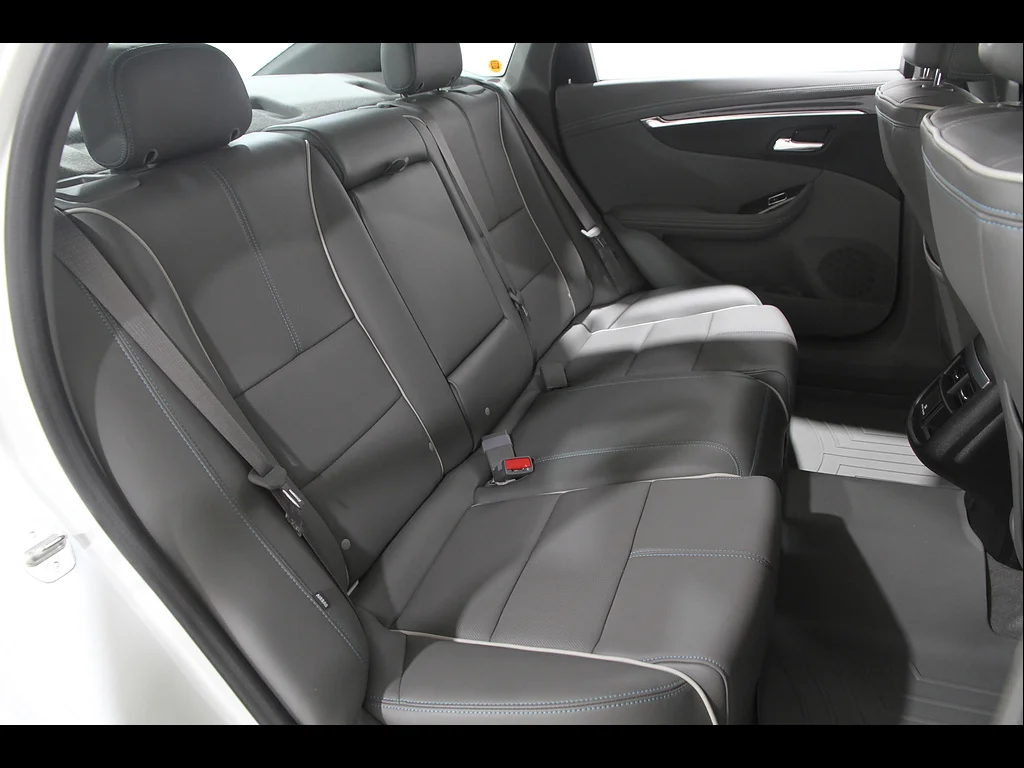 Used 2014 White Diamond Tricoat Chevrolet LTZ image 18