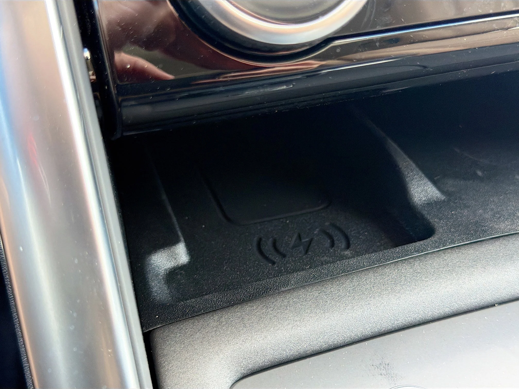 New 2026 Carpathian Grey Land Rover Tempest Edition image 32