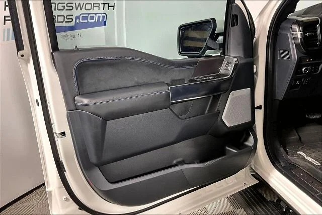 Used 2025 White Metallic Ford Platinum image 44