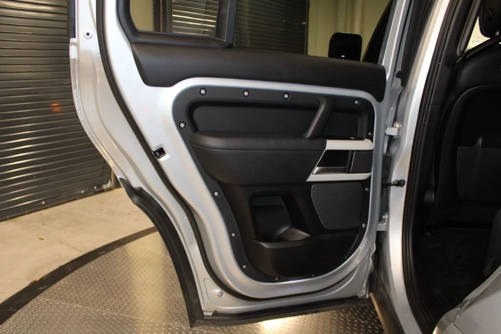 Used 2022 Silver Land Rover XS Edition image 38