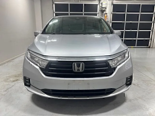 Used 2023  Honda Touring image 2