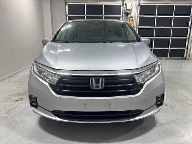Used 2023  Honda Touring image 2
