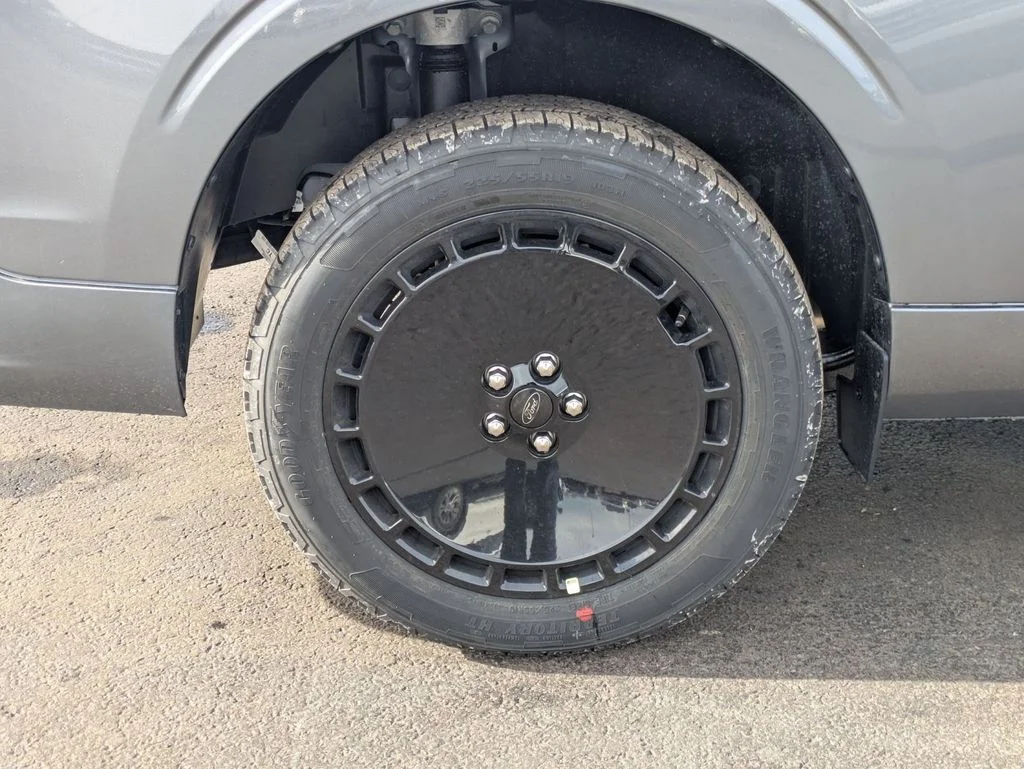 New 2026 Carbonized Gray Metallic Ford Lobo™ image 19