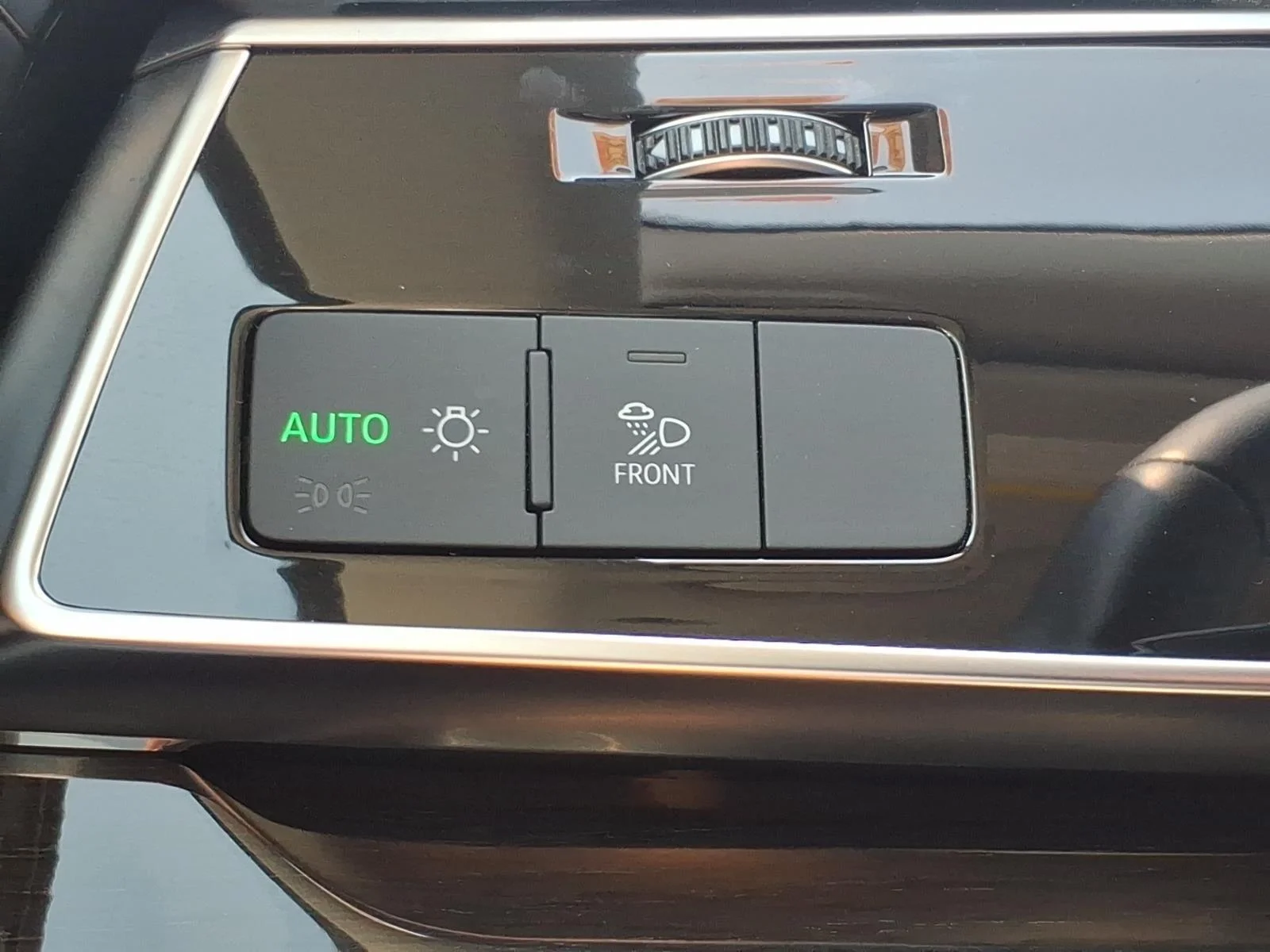 Used 2025 Satellite Silver Metallic Audi Premium Plus image 17