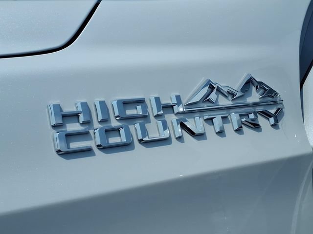 Used 2026 Polar White Tricoat Chevrolet High Country image 18