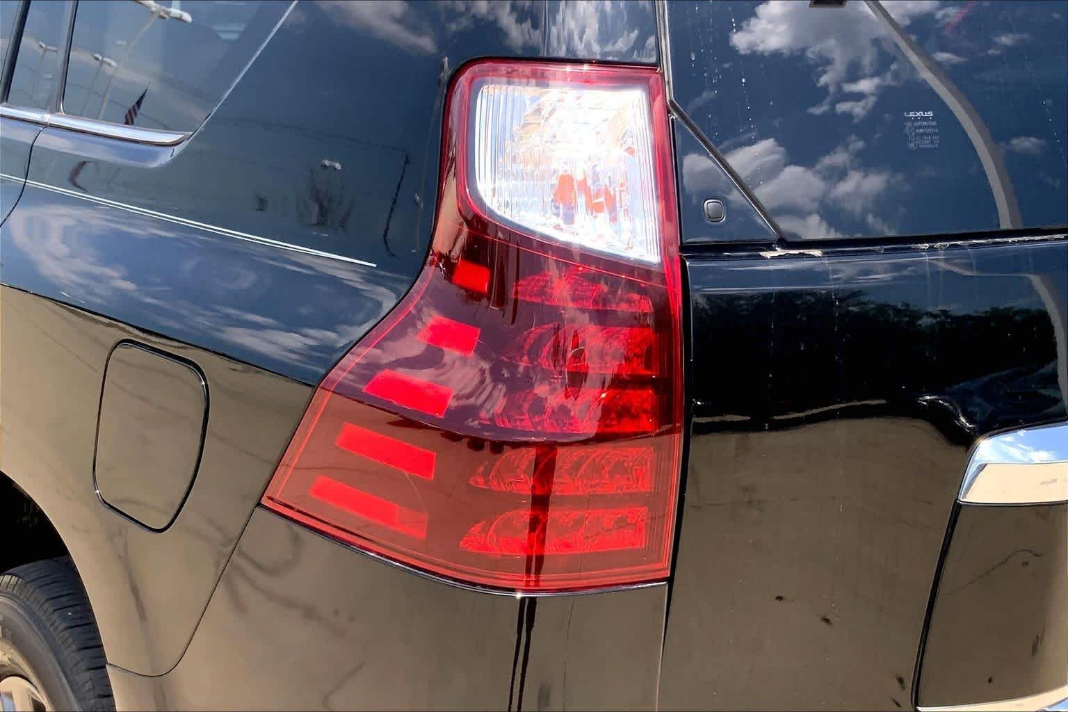 Used 2019 Black Onyx Lexus Premium image 28