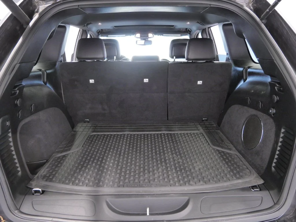 Certified Used 2020 Gray Jeep Laredo image 16