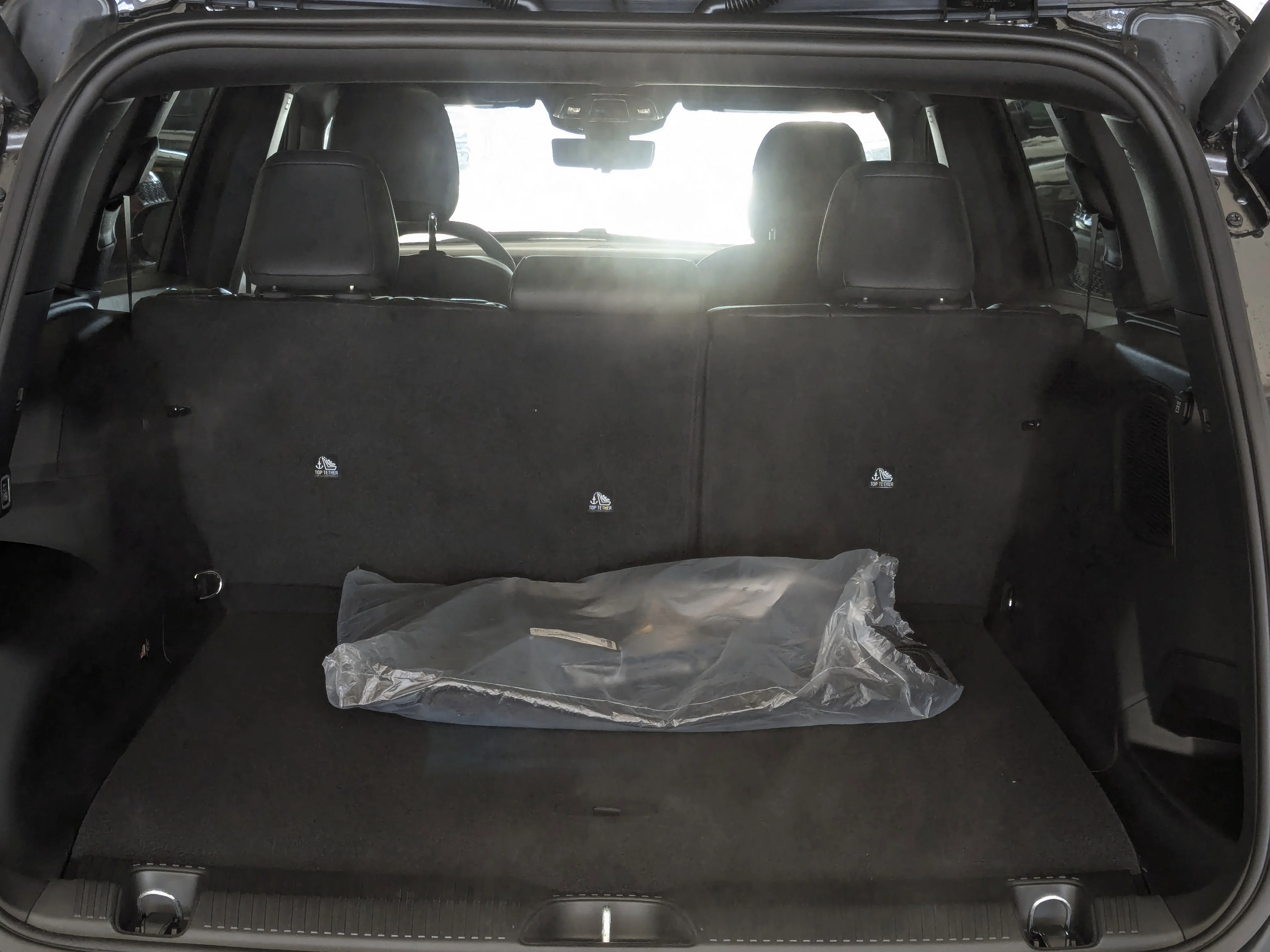New 2026 Black Jeep Overland - - Surround View - Ventilated Seats - Remote Start & tons more! image 36