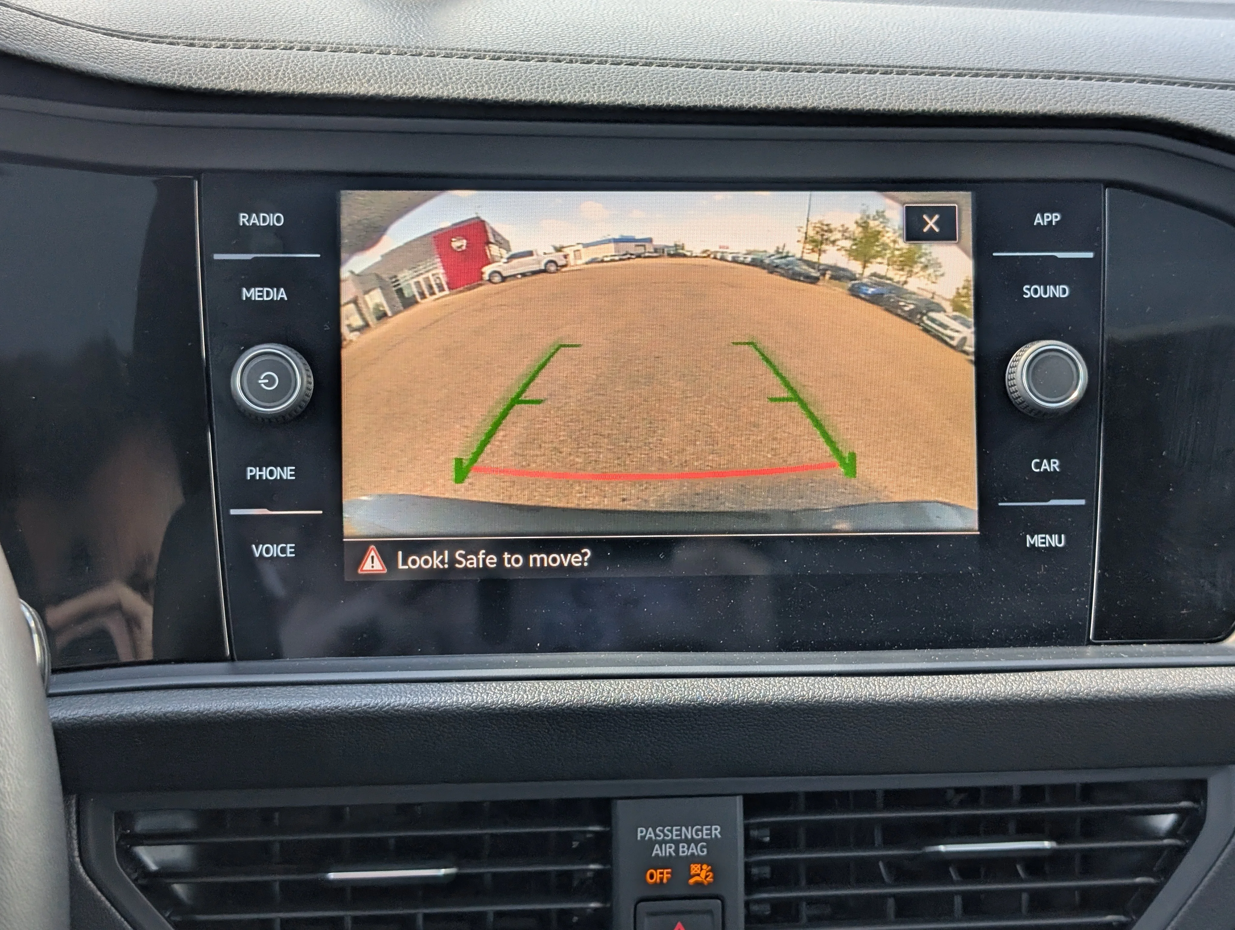 Used 2024 Pure White Volkswagen Comfortline image 28