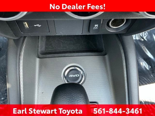 Used 2024 Gray Mitsubishi 2.0 ES image 32