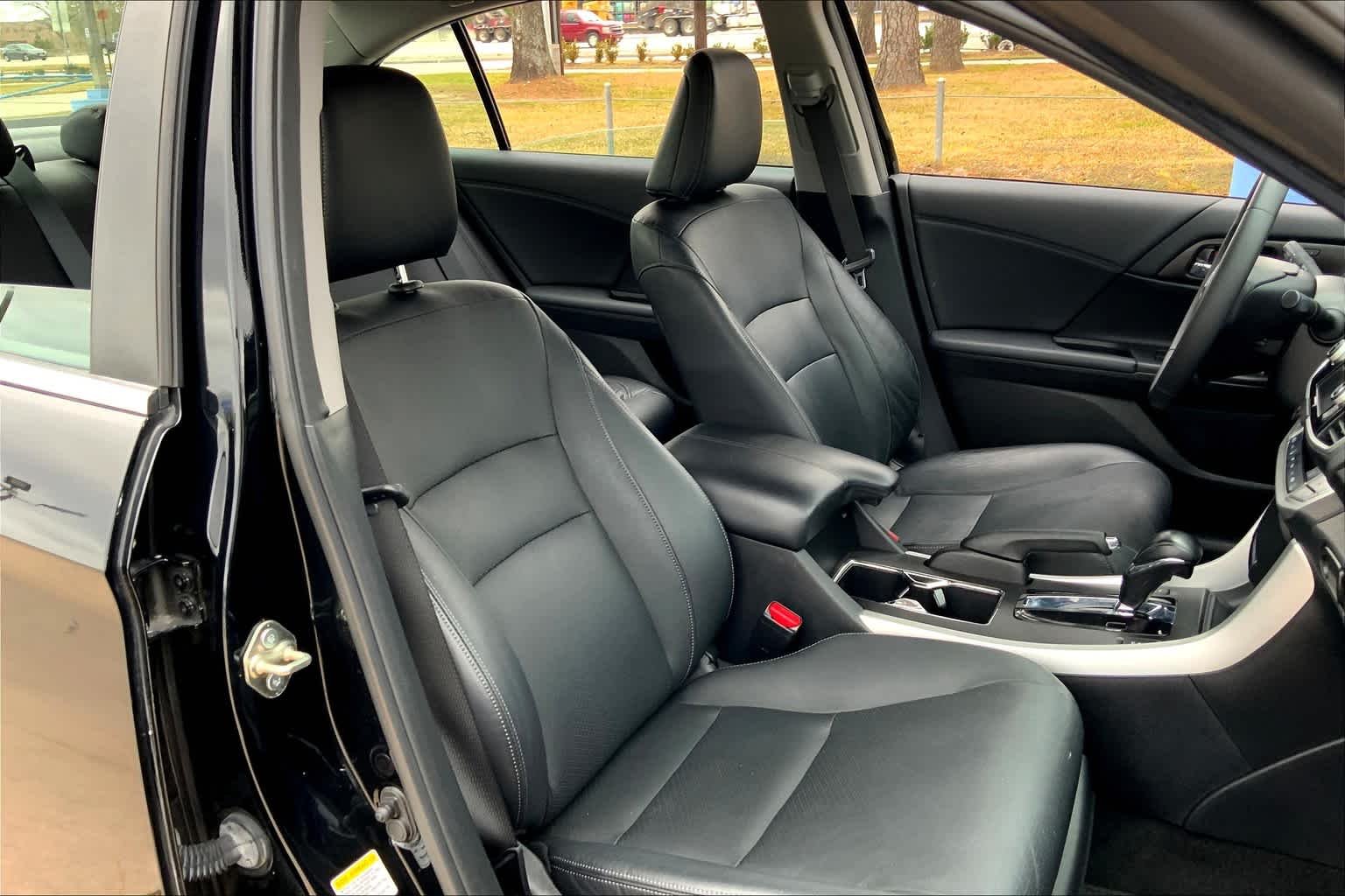 Used 2014 Crystal Black Pearl Honda EX-L image 7