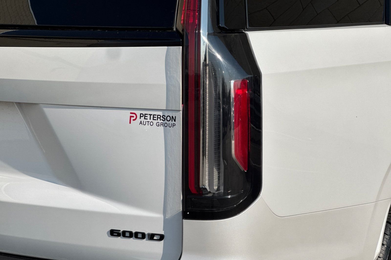 Used 2024 White Cadillac Sport Platinum image 37