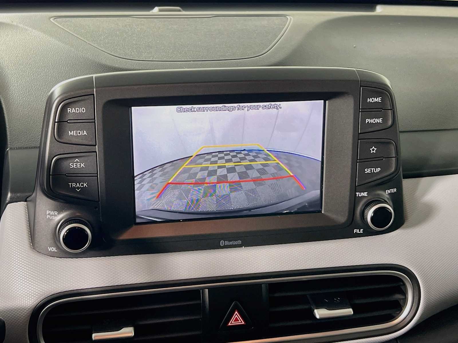 Used 2020 Ultra Black Hyundai SE image 14