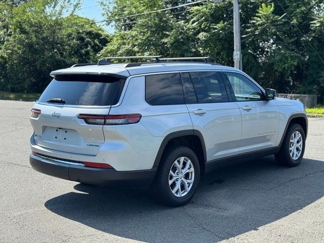 Used 2022 Silver Jeep Limited image 5