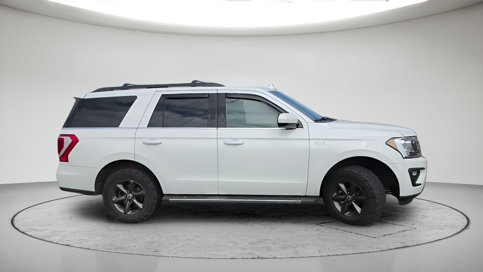 Used 2021 White Metallic Ford XLT image 5