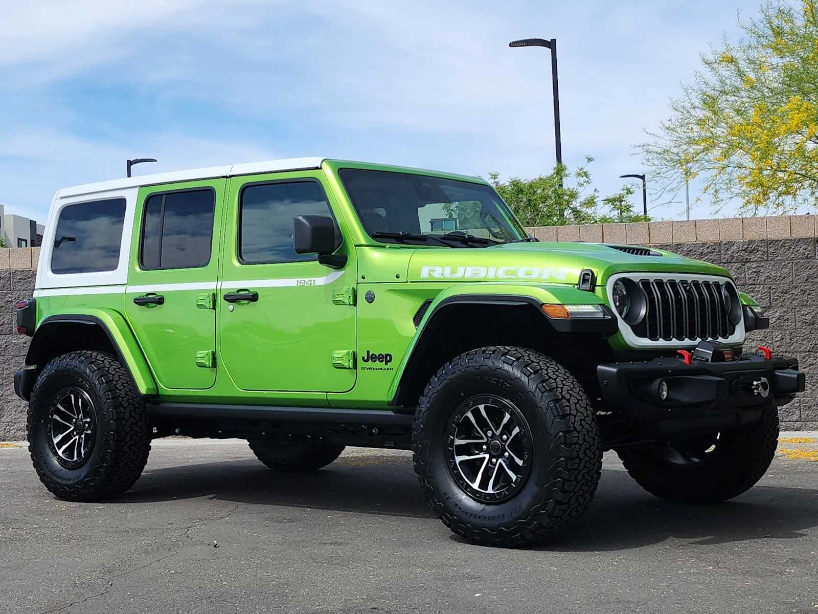 New 2026 Mojito Clear-Coat Exterior Paint Jeep Rubicon X image 3