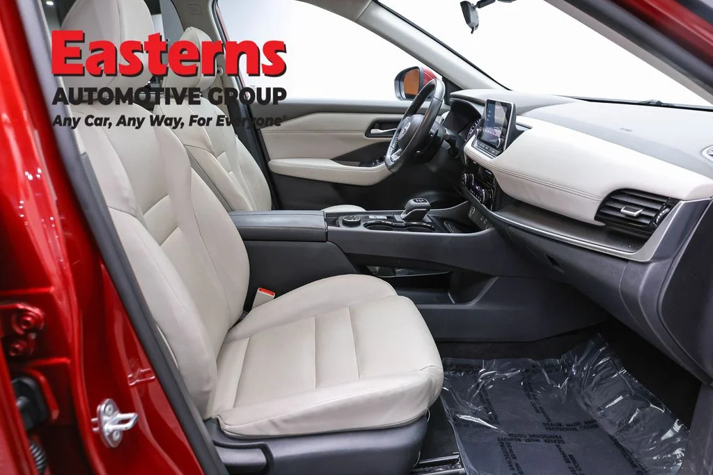 Used 2023 Red Nissan SV image 25