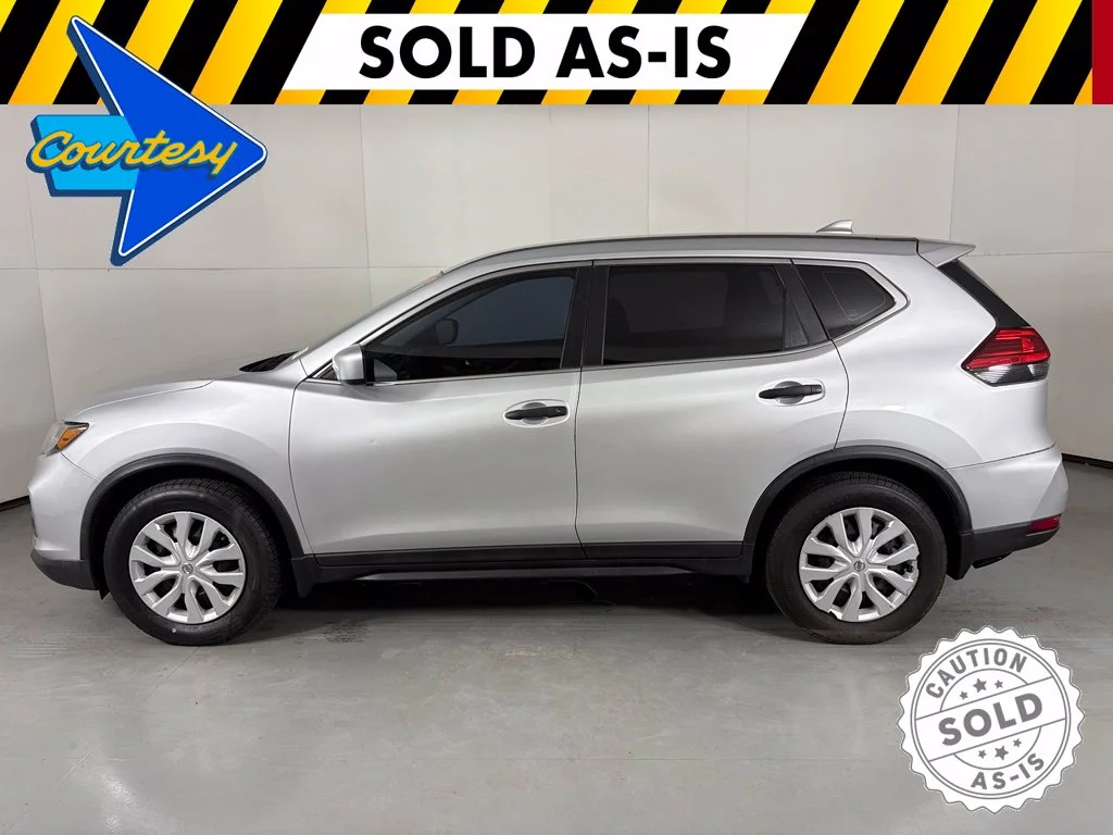 Used 2017 Silver Nissan S image 5