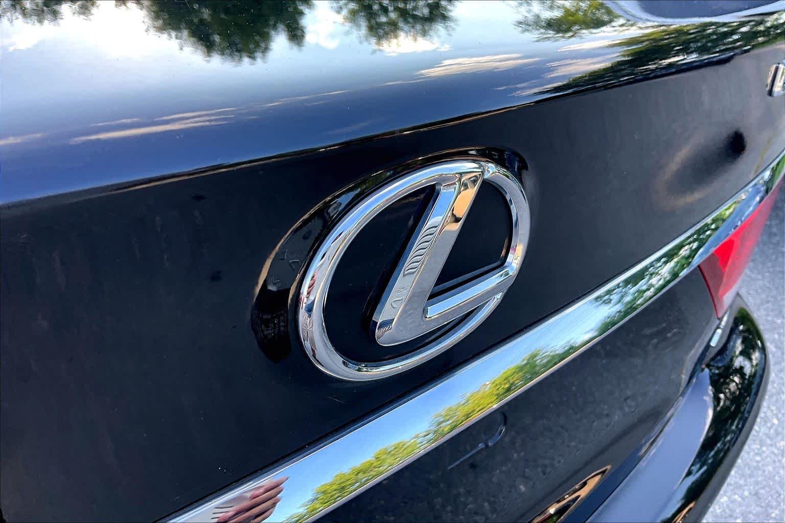 Used 2014 Obsidian Lexus L image 30
