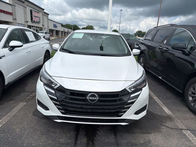 2025 Nissan Versa 1.6 SV CVT's photo