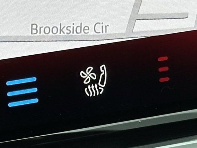 2025 Volkswagen Golf GTI SE - Photo 17