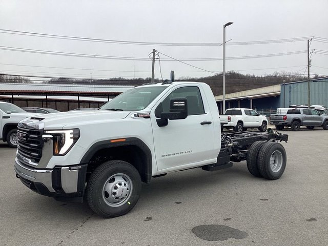 2026 GMC Sierra 3500 HD Chassis Cab