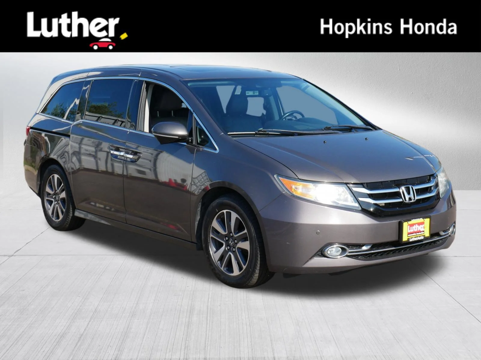 Used 2016 Smoky Topaz Metallic Honda Touring image 1