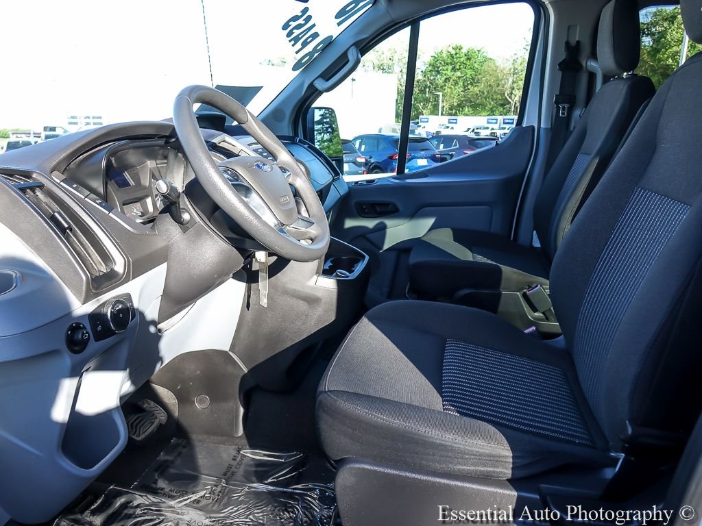 Used 2018 Oxford White Ford XL Low Roof 8 Passenger image 9