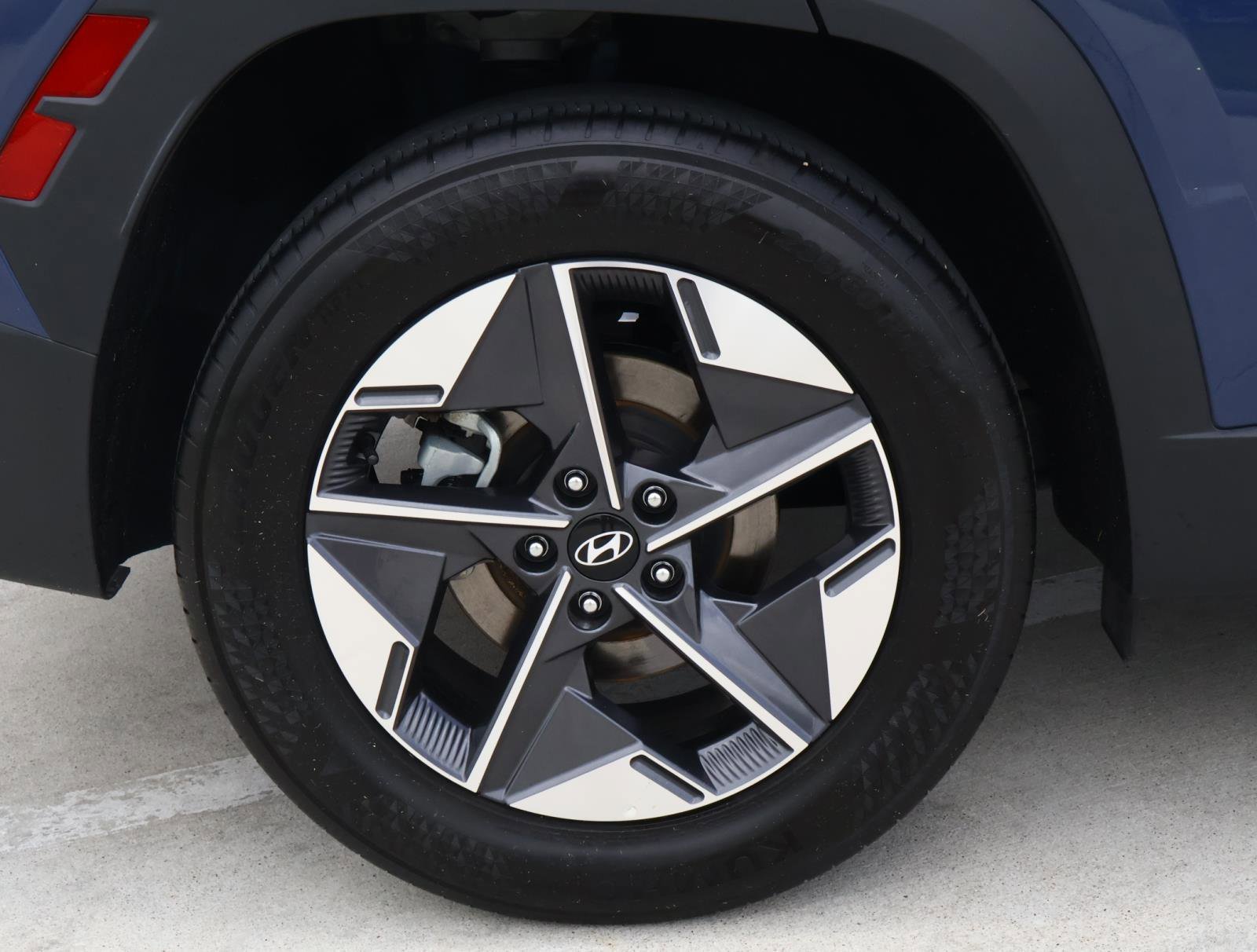 2025 Hyundai Tucson SEL - Photo 8