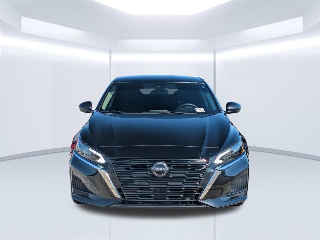 Used 2023 Black Nissan 2.5 S image 10