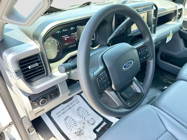 New 2025 Oxford White Ford XL KNAPHEIDE 11