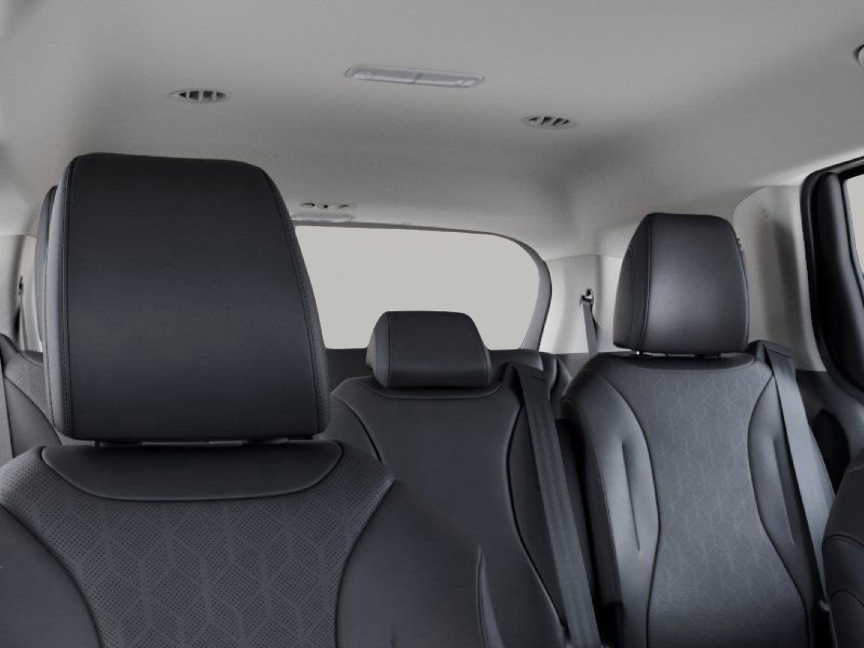 New 2025 Snow White Pearl Kia LXS image 27