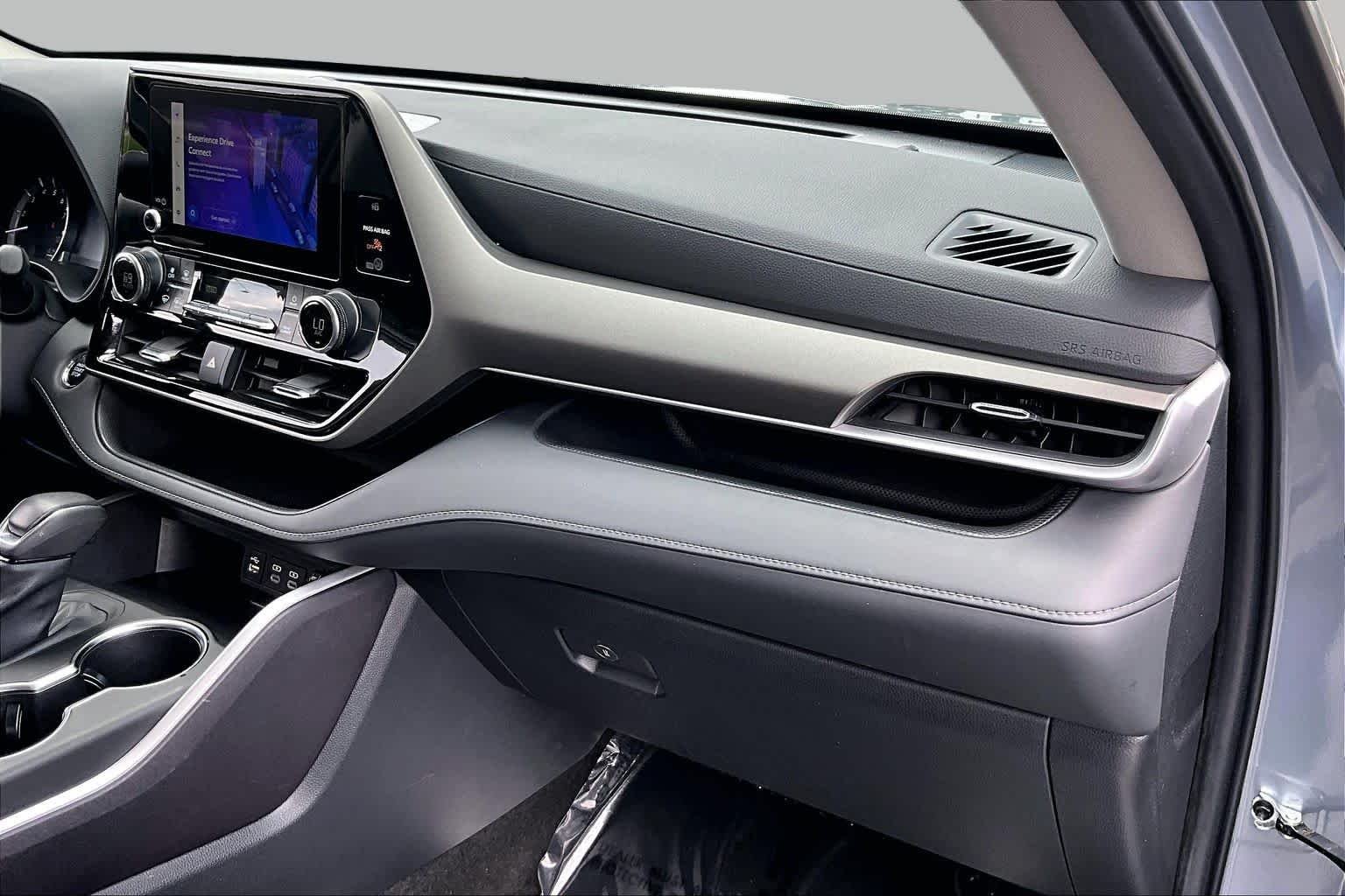 Used 2023 Moon Dust Toyota LE image 18