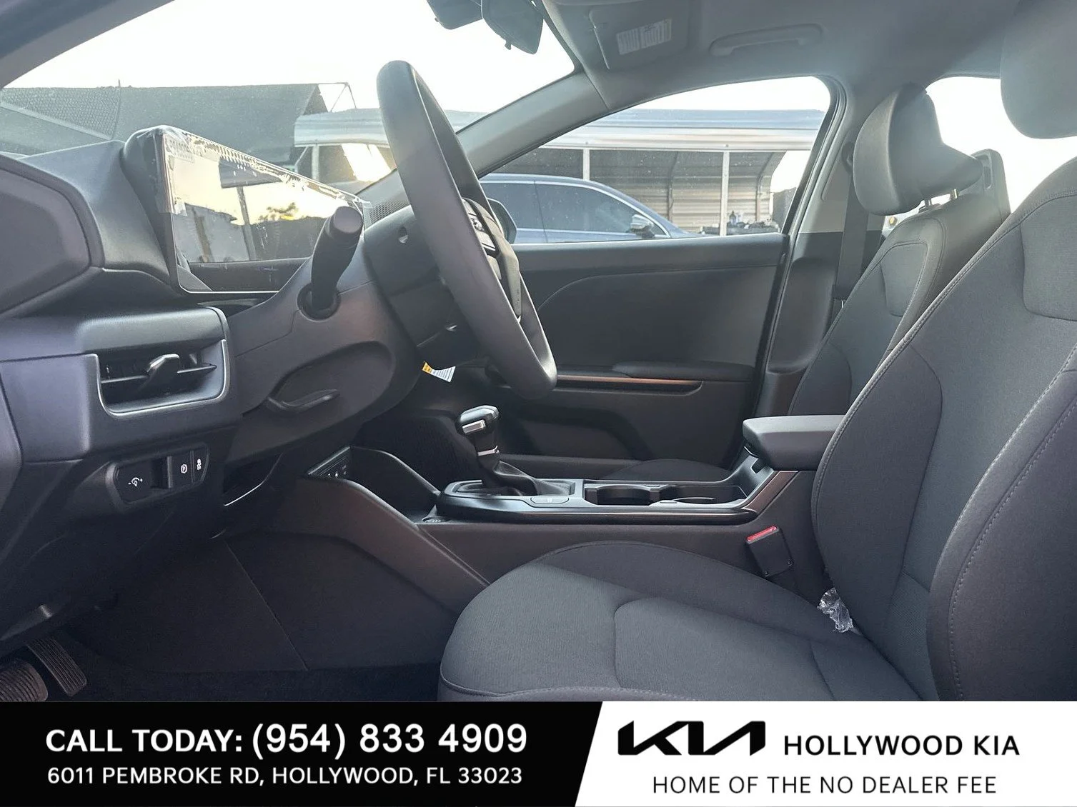 New 2026 Snow White Pearl Kia LXS image 15