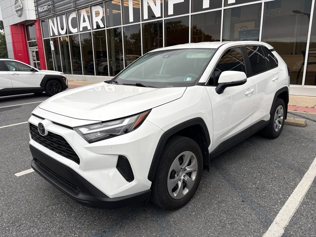 Used 2023 White Toyota LE image 3